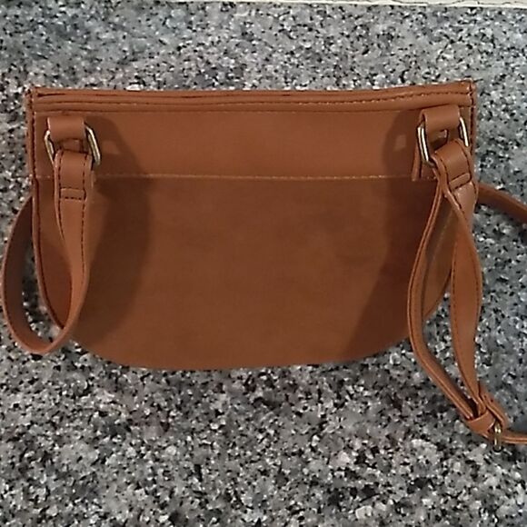 SIGNATURE Brown Tassel Crossbody Bag. NWOT - Picture 7 of 13